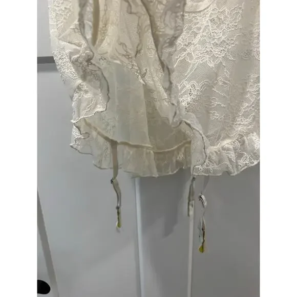 Victorias Secret White Lingerie Lace Garter Slip Bridal NWT M